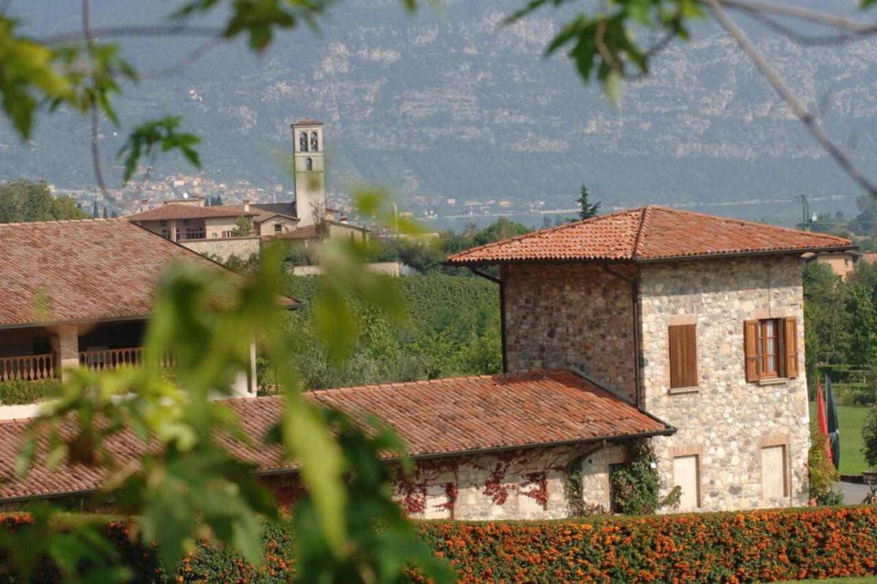 Готель Relaisfranciacorta Корте-Франка Екстер'єр фото